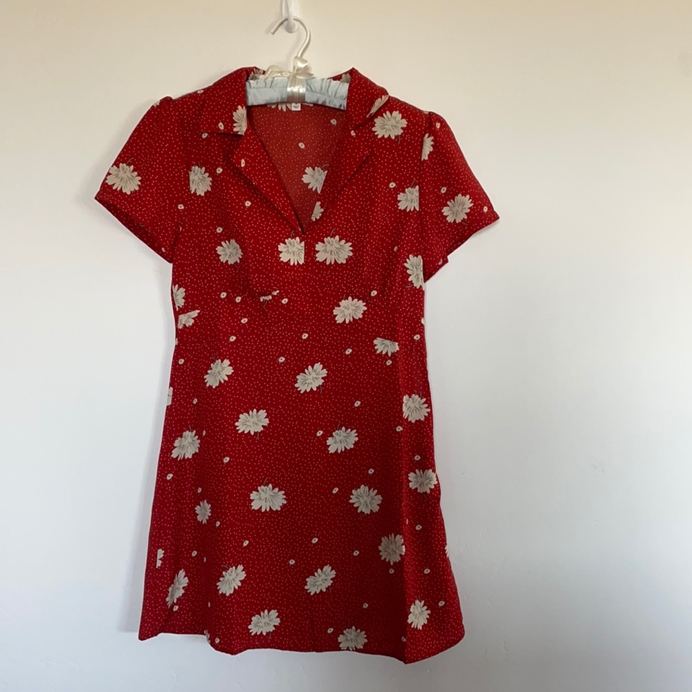 Beautiful red dress. Mid thigh length, side zip.